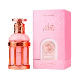 PARIS CORNER PARIS REHAM ROSE PETALS